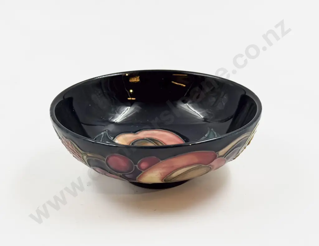 Small Moorcroft Bowl "Queens Choice" with Original Box Image 1++