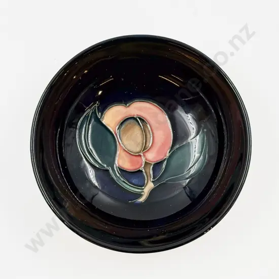 Small Moorcroft Bowl "Queens Choice" with Original Box