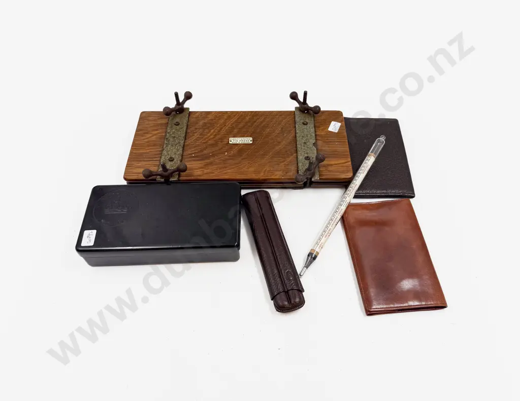 Qty of Assorted Vintage incl Tie Press & Royal Visit Box Image 1++