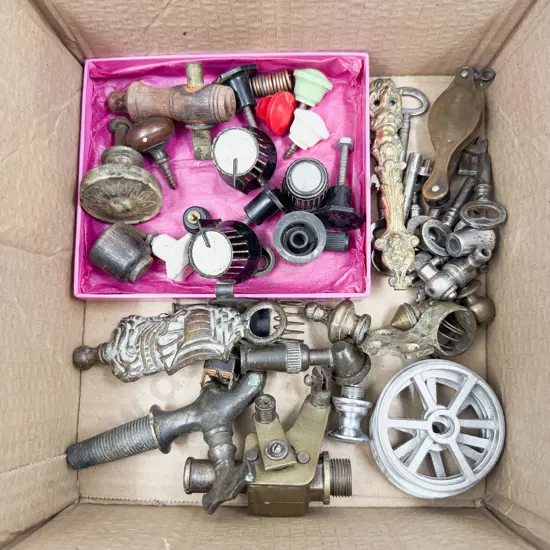 Box of Assorted Vintage Metal Ware