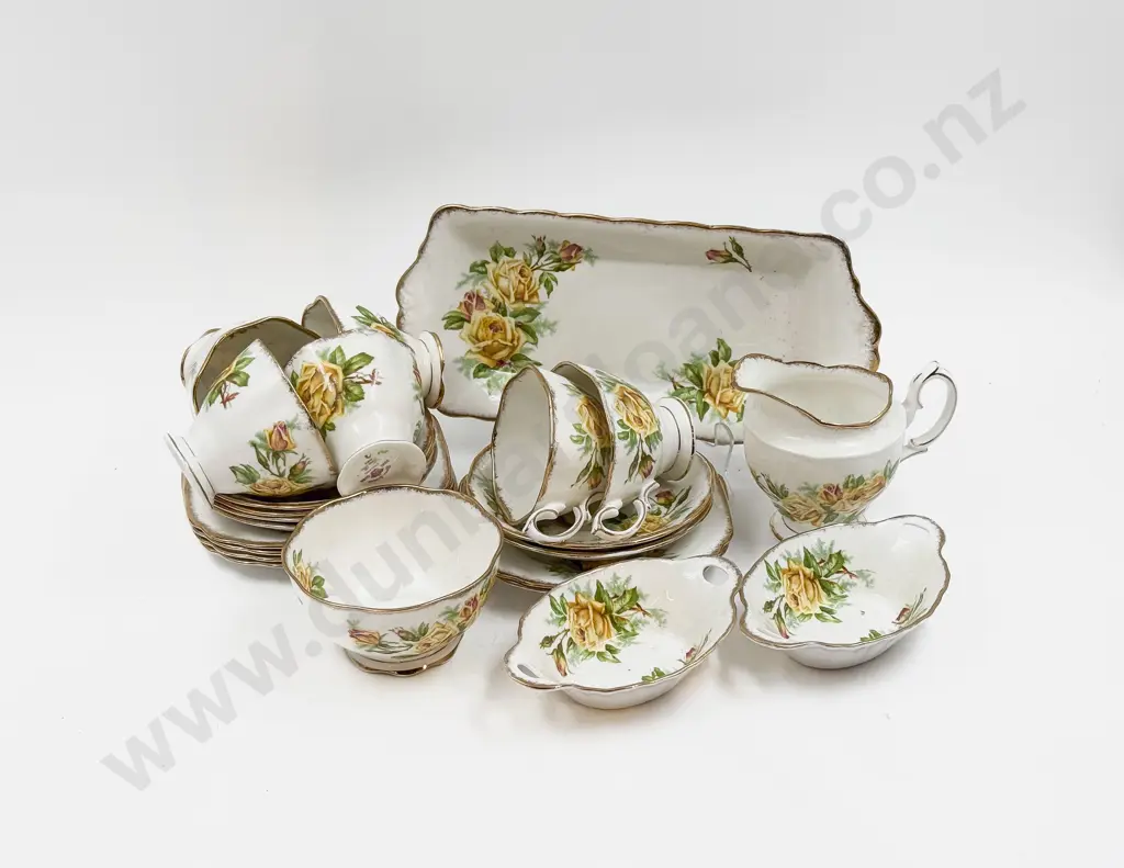 Royal Albert "Tea Rose" Pattern Part Teaset Image 1++