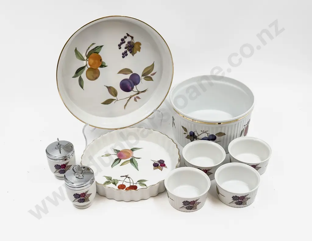 Qty of Assorted Royal Worcester "Evesham" Pattern China Image 1++