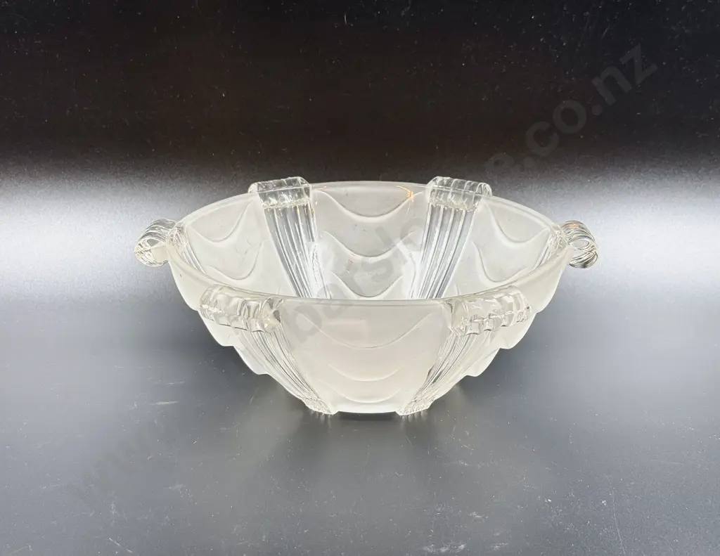 Art Deco Pressed Glass Table Bowl Image 1++