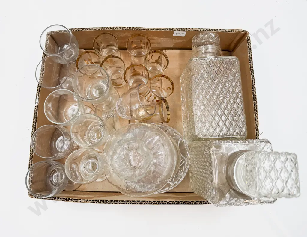 Qty of Assorted Glassware Image 1++