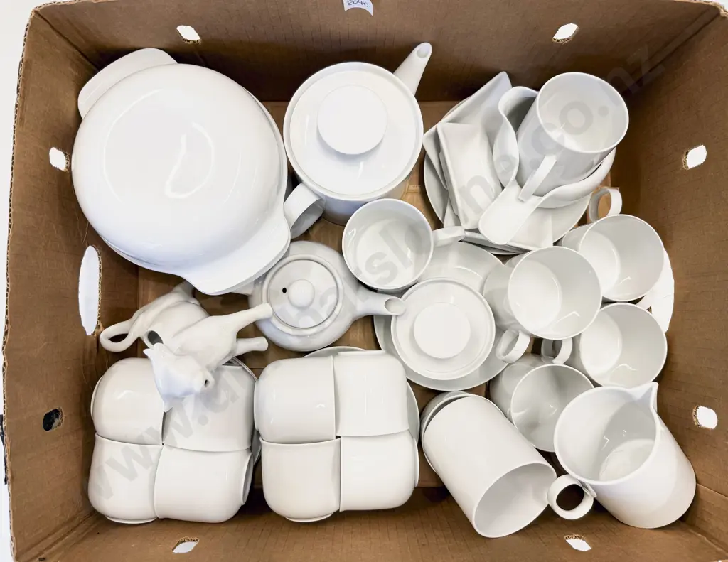 Box Qty of Assorted White Crockery Image 1++