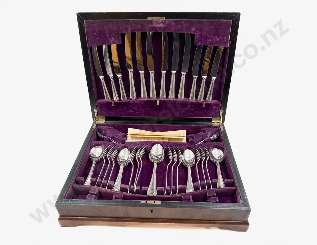 Canteen of Cutlery Image 1++