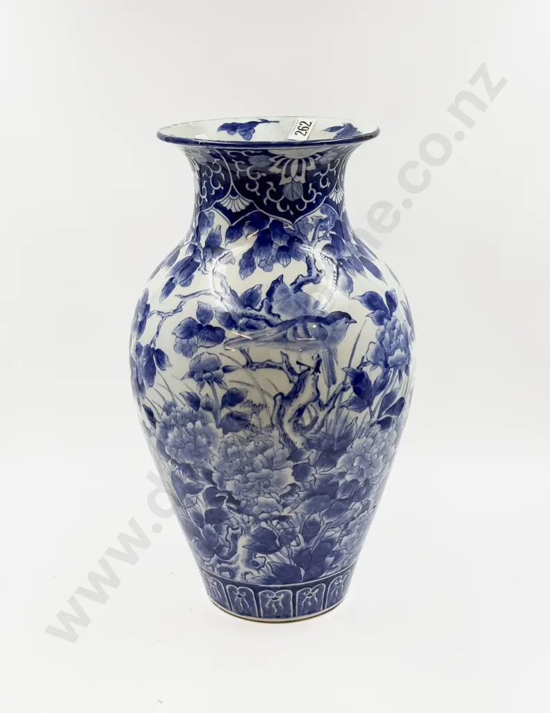 Chinese Blue & White Large Vase Image 1++