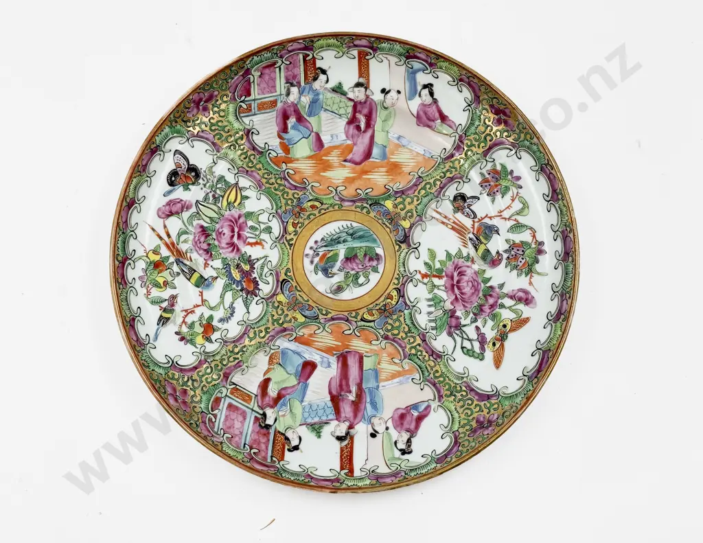 Cantonese Famille Rose Style Shallow Plate Image 1++