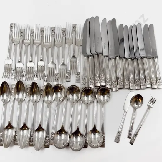 Small Qty of Assorted Community Plate Cutlery