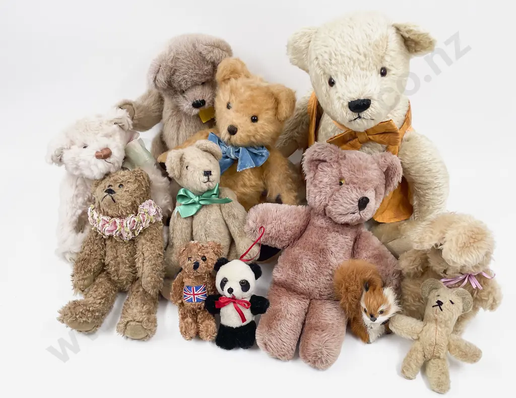 Collection of Collectors Teddy Bears Image 1++