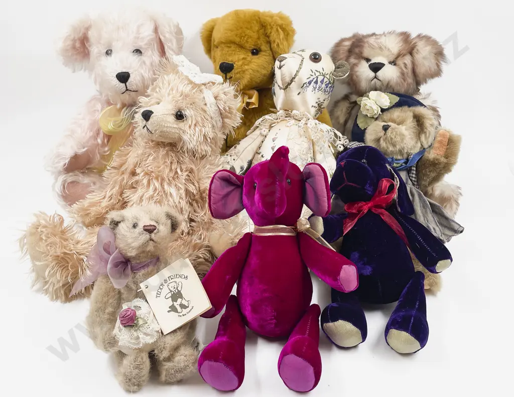 Collection of Collectors Teddy Bears Image 1++
