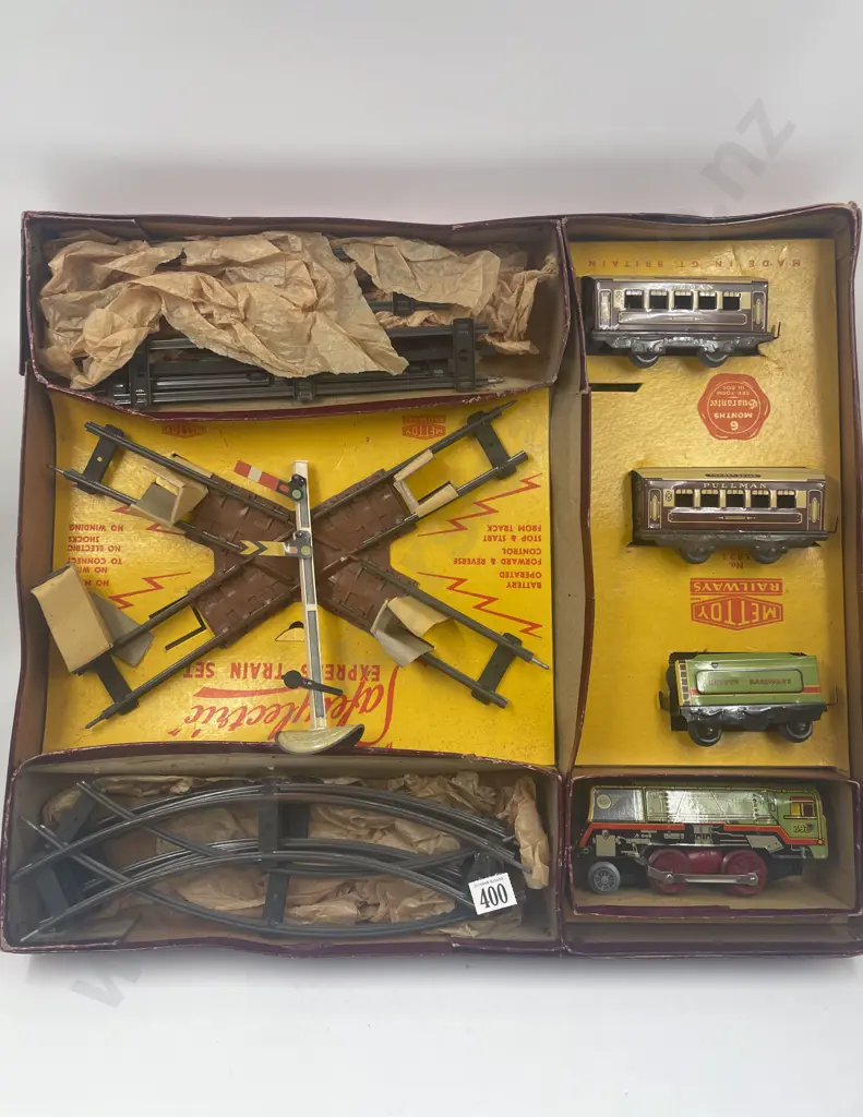Boxed Mettoy Battery Operated Tinplate Train Set Image 1++