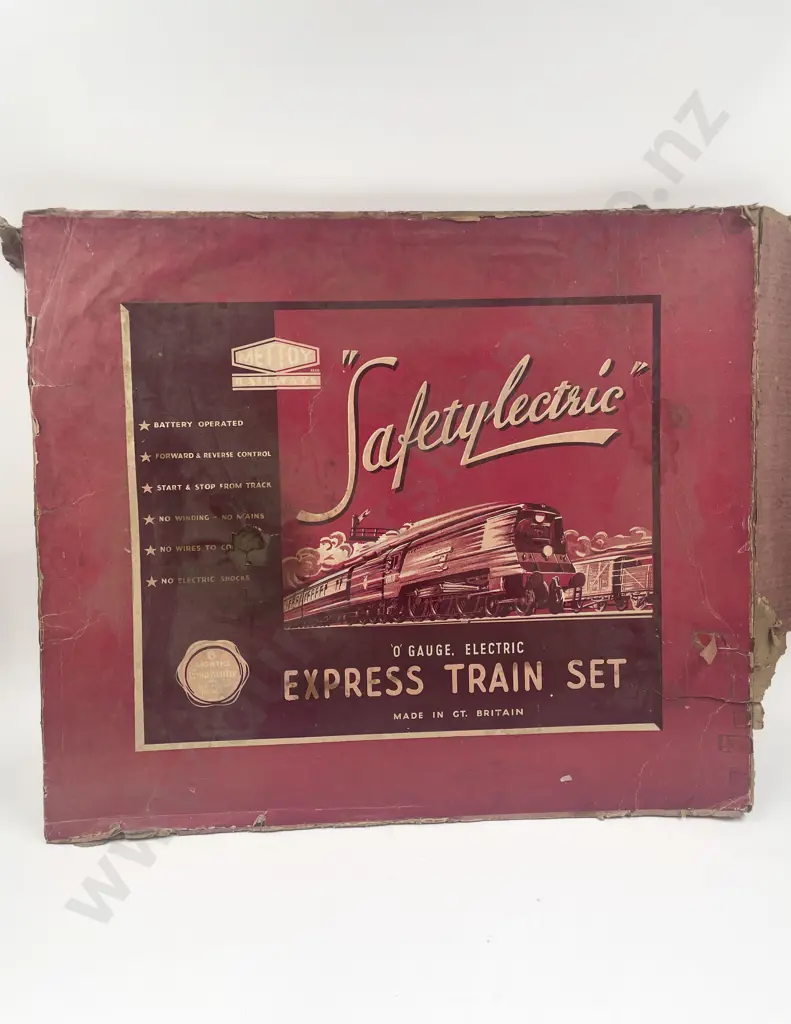 Boxed Mettoy Battery Operated Tinplate Train Set Image 1++