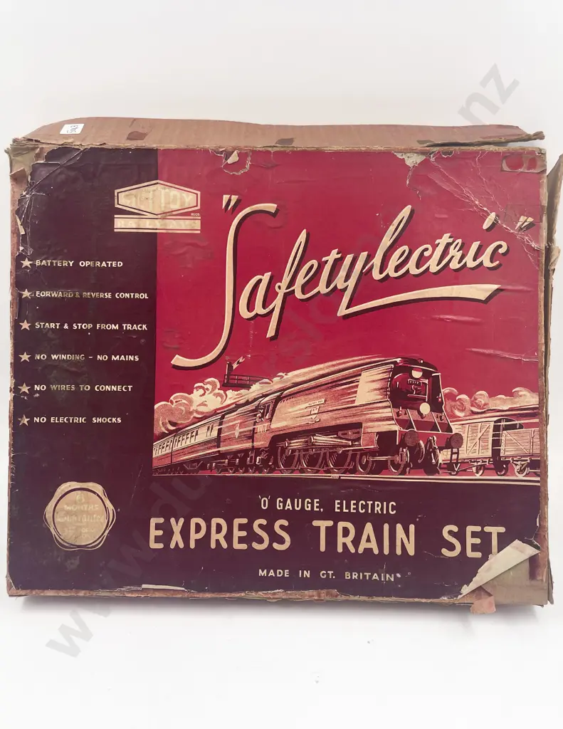 Boxed Mettoy Battery Operated Tinplate Train Set Image 1++