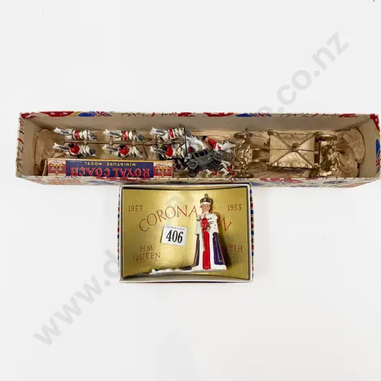 Boxed Crescent Coronation Coach Miniature Coach & QEII Figure