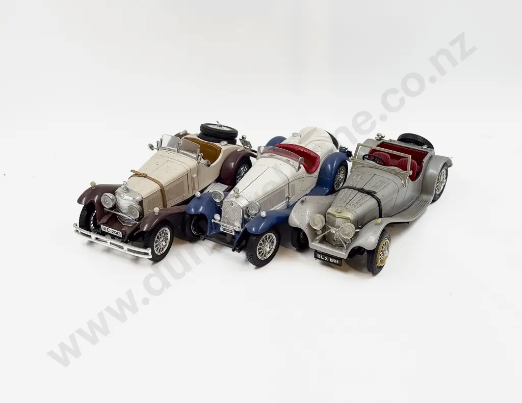 Three Burago Vintage Car Models Image 1++