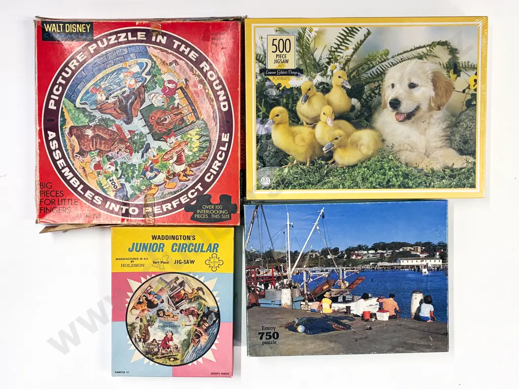 Quantity of Vintage Jigsaw Puzzles Image 1++