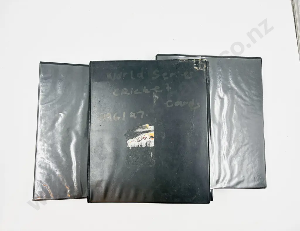 Three Folders Sport Trading Cards Image 1++