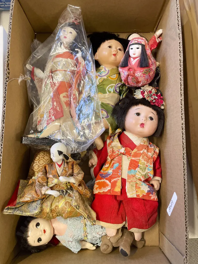 Collection of Japanese Composition Dolls Image 1++