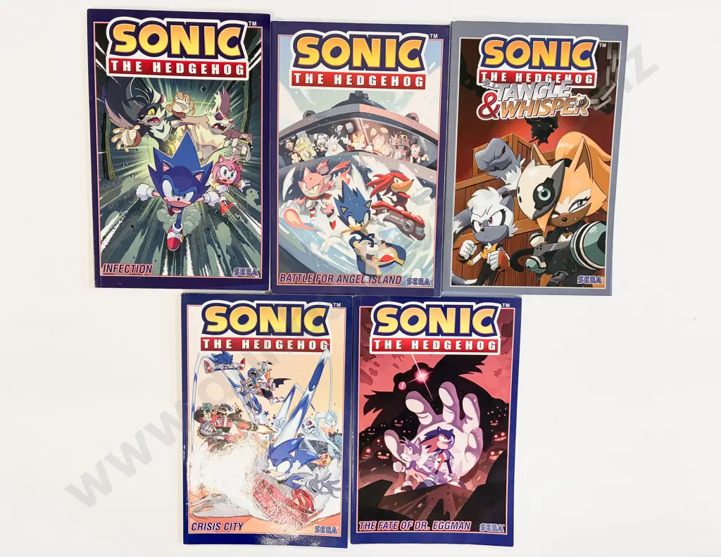 Five Sonic the Hedgehog Graphic Novels Image 1++