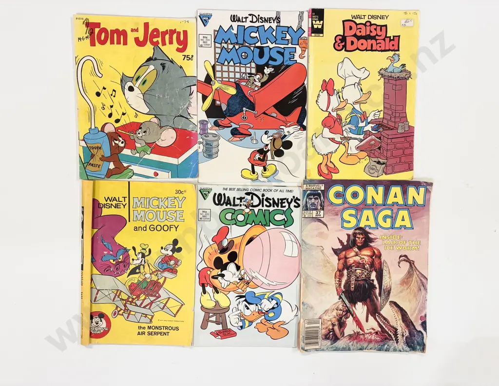 Small Qty of Walt Disney and Other Vintage Comics Image 1++
