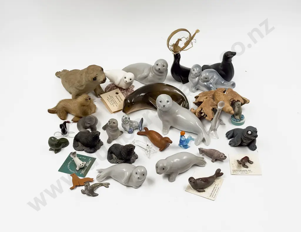 Box Quantity of Assorted Seal Ornaments Image 1++
