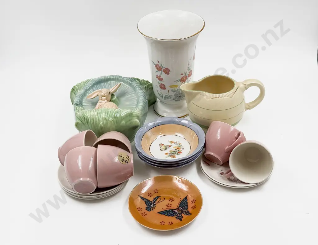 Sylvac Wall Pocket (Faults) and Assorted China Image 1++