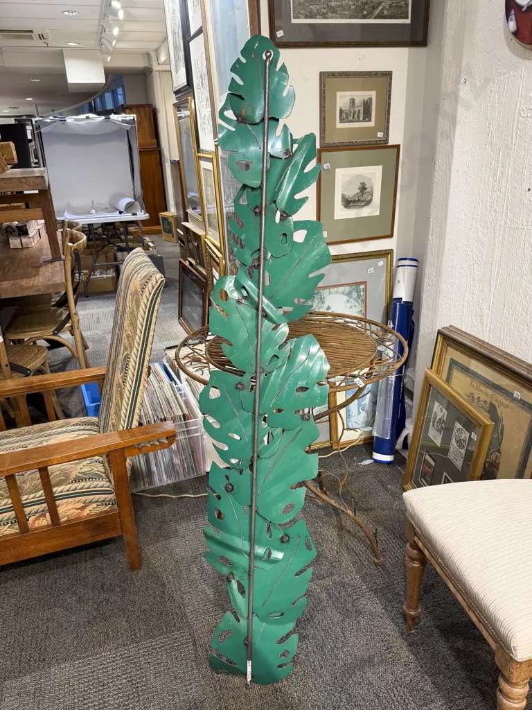 Decorative Cut Metal Leaf Wall Hanging Image 1++