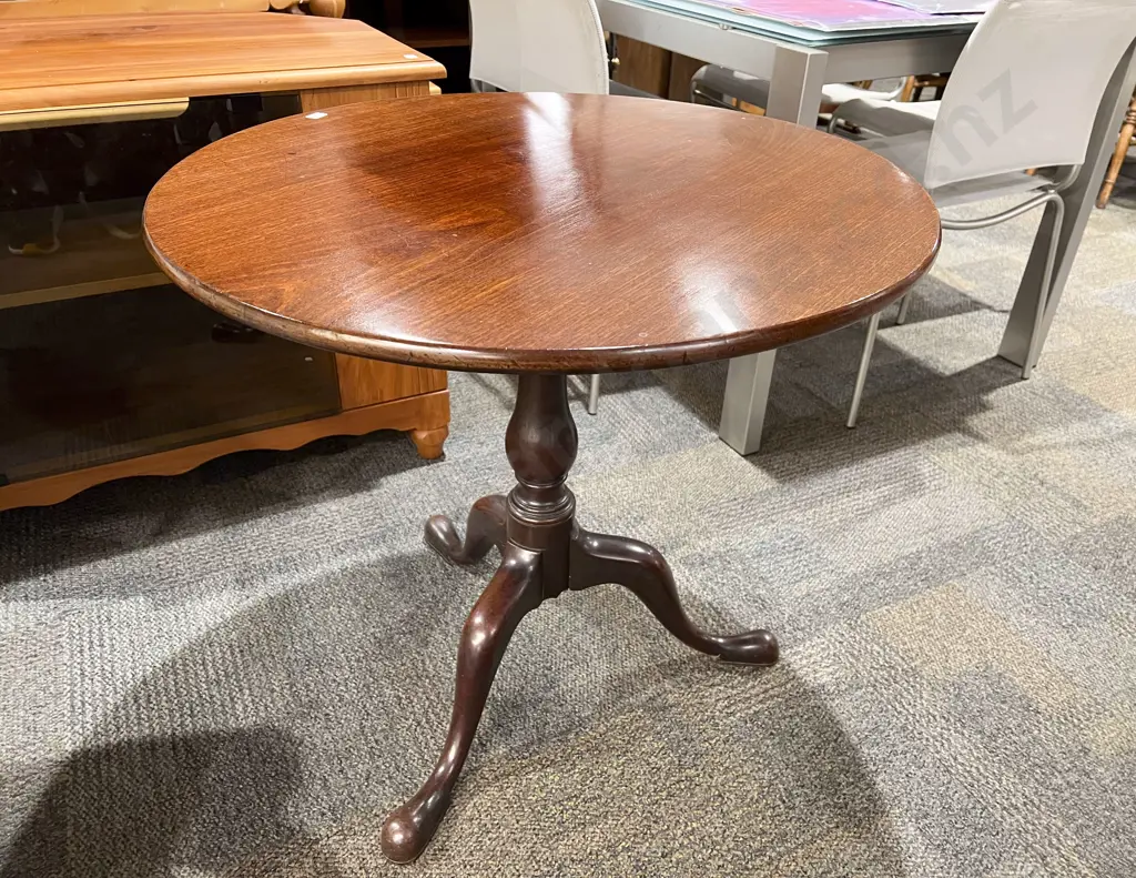 Geo III Mahogany Circular Snap Top Wine Table Image 1++