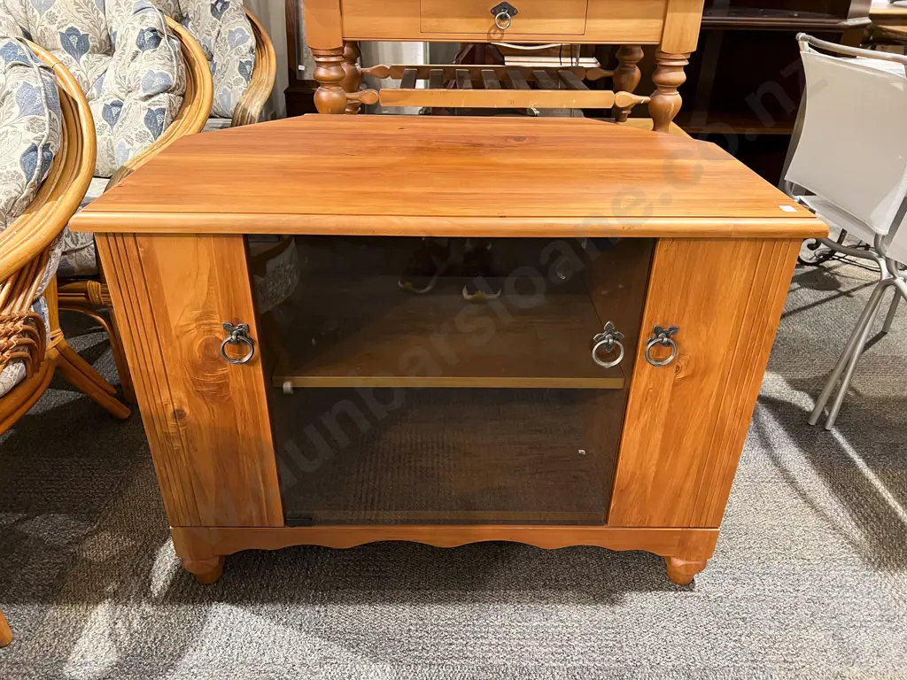 Entertainment Stand Image 1++
