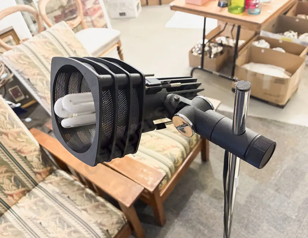 Modern Adjustable Lamp Image 1++