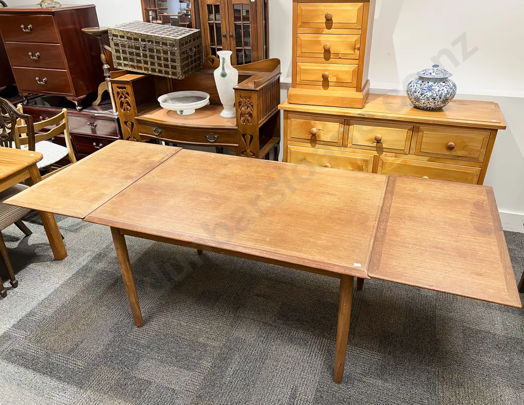 Extension Dining Table together with Two Chairs Image 1++