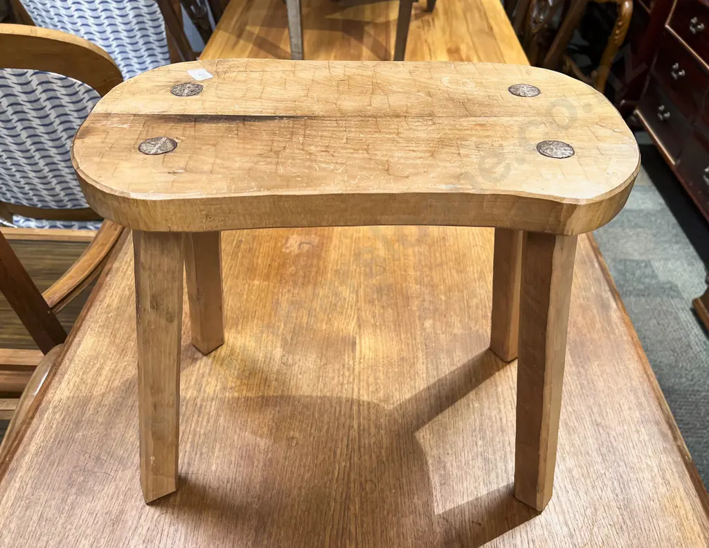Chapman Taylor Style Stool Image 1++
