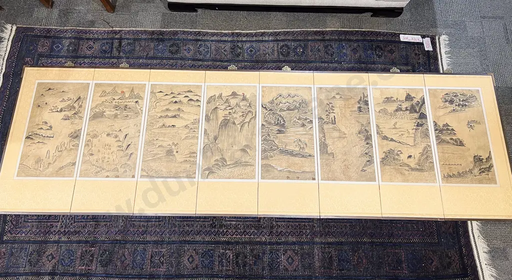 Eight Panel Table Screen Image 1++