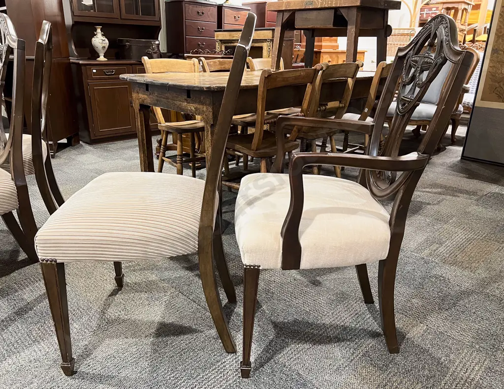 Six Hepplewhite Style Dining Chairs Image 1++