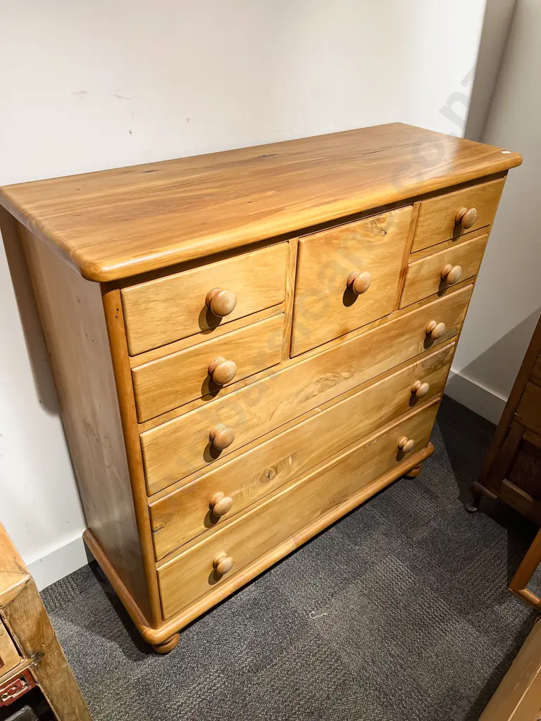 Modern Scotch Chest Image 1++