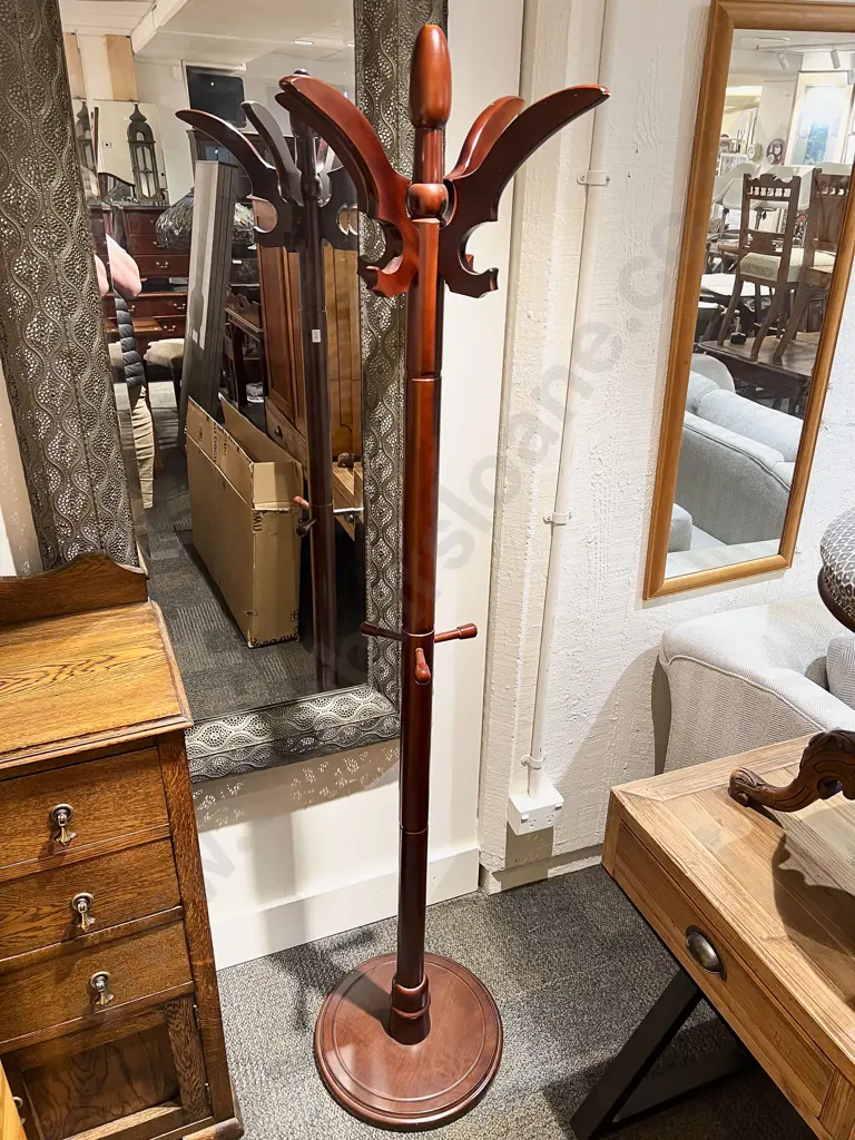 Modern Coat Stand Image 1++