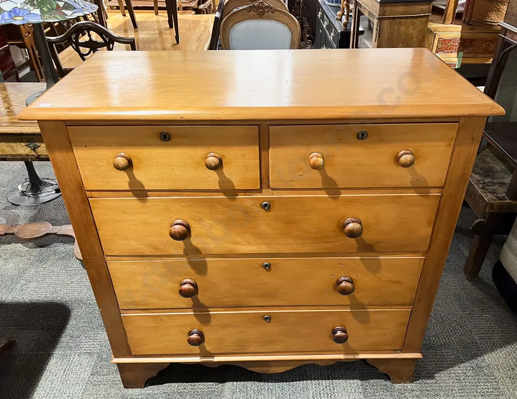 Colonial Kauri Chest of Drawers Image 1++