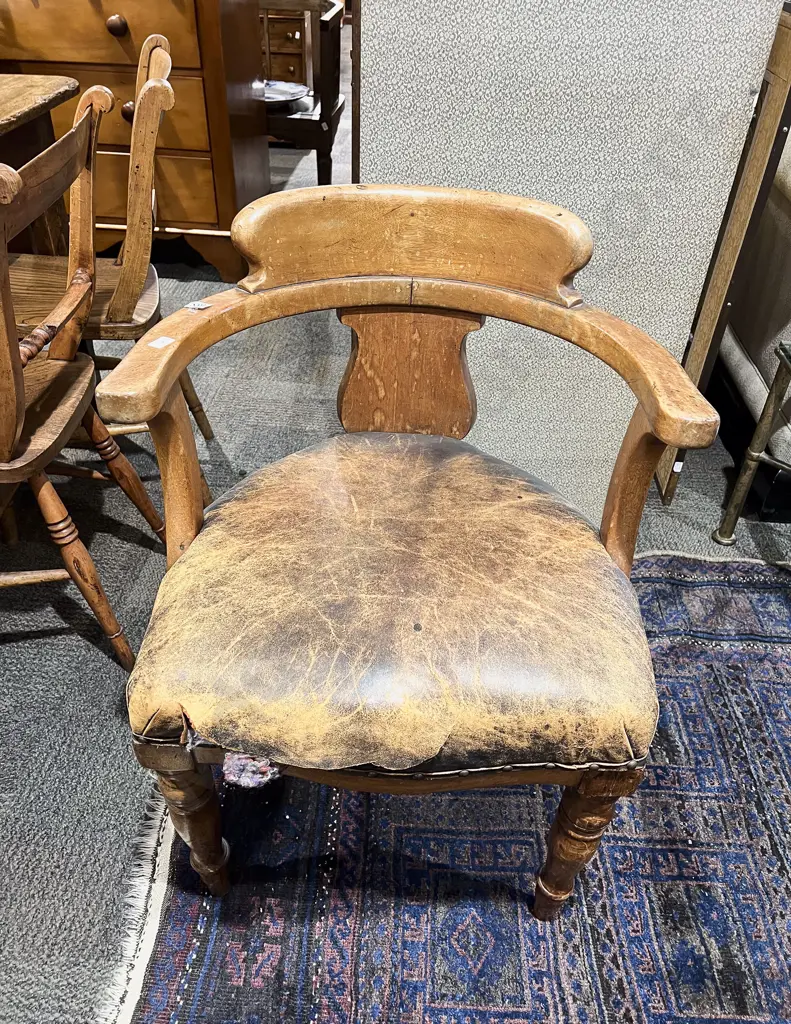 Victorian Mahogany Tub Chair Image 1++