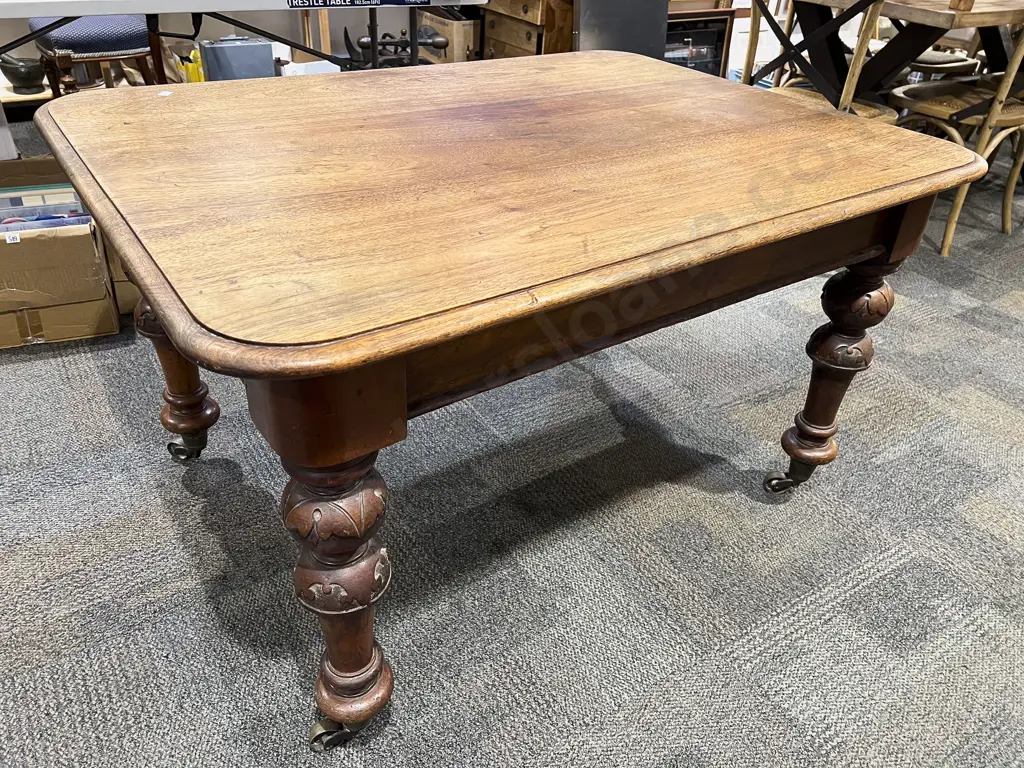Victorian Mahogany Dining Table Image 1++