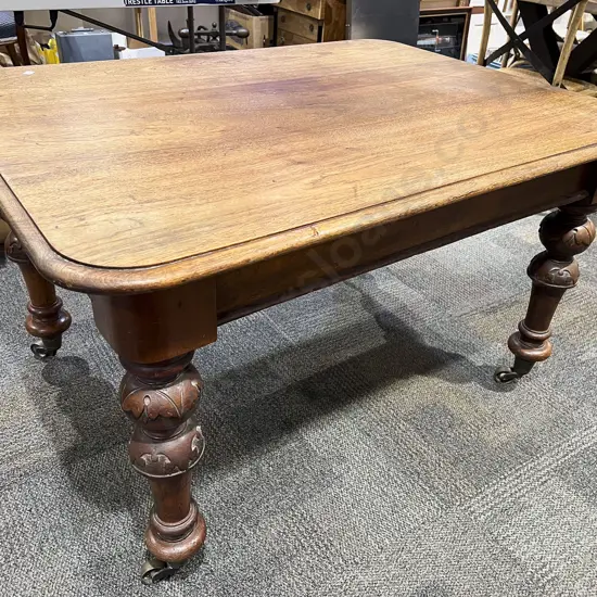 Victorian Mahogany Dining Table