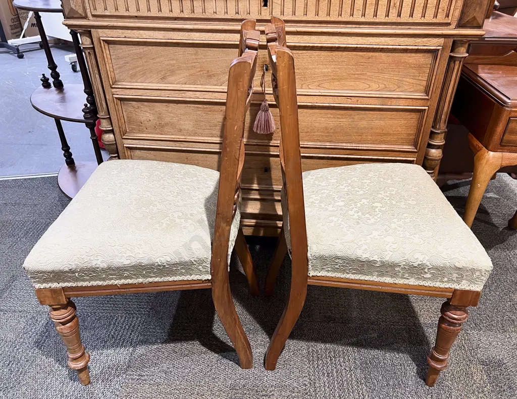 Pair of Dining Chairs Image 1++