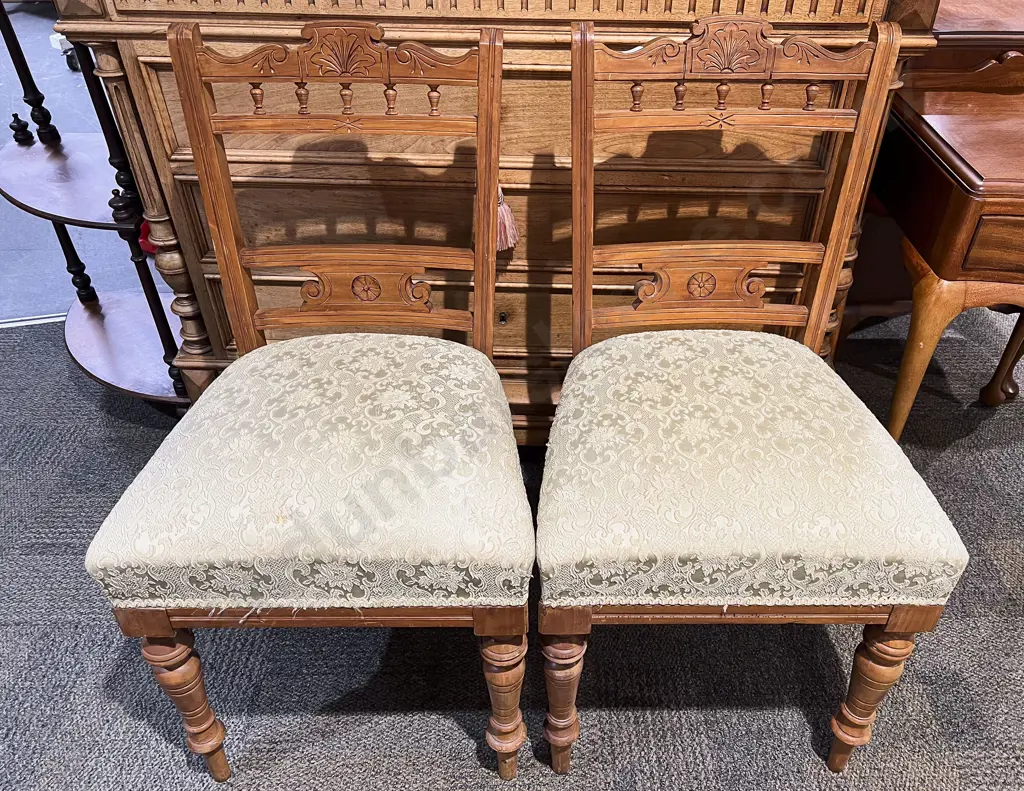 Pair of Dining Chairs Image 1++
