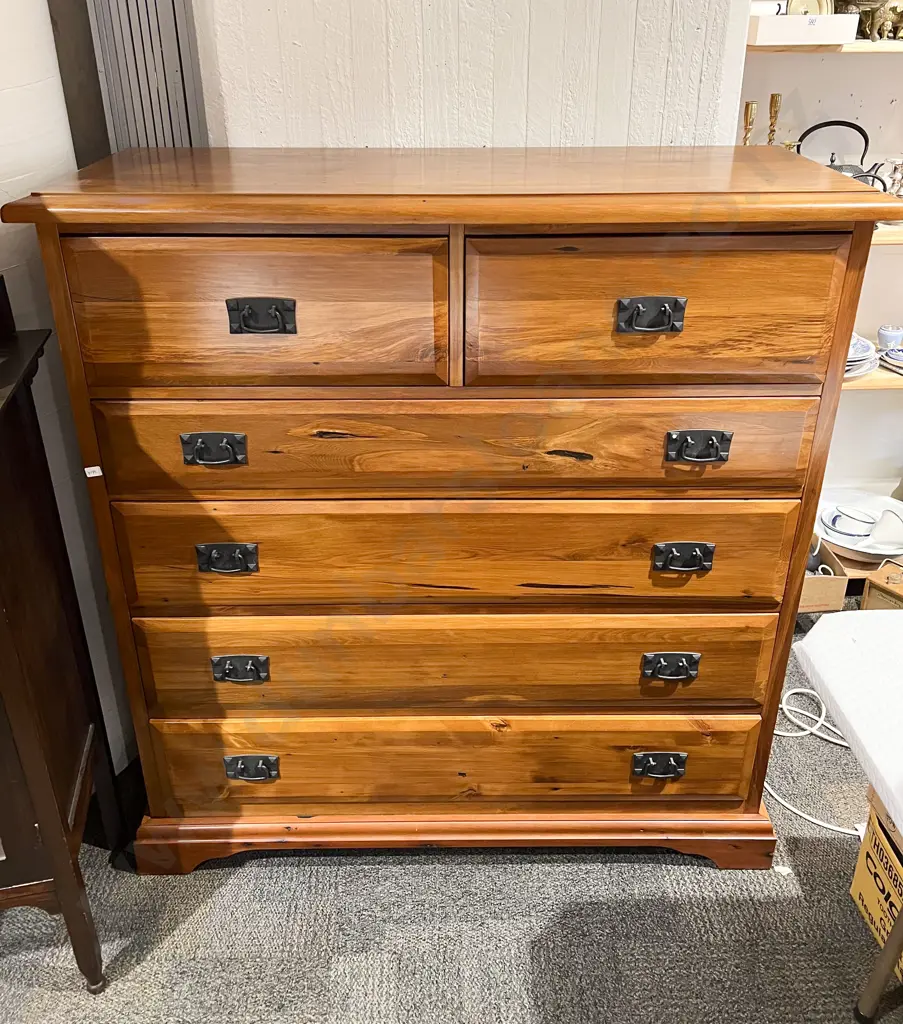 Good Quality Woodpecker NZ Made Rimu 6 Drawer Scotch Chest Image 1++