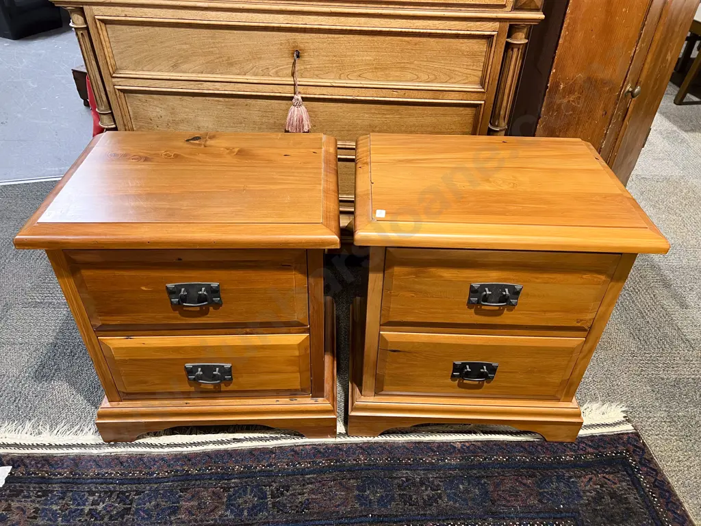 Good Quality Pair of Woodpecker NZ Made Rimu Bedside Chests Image 1++