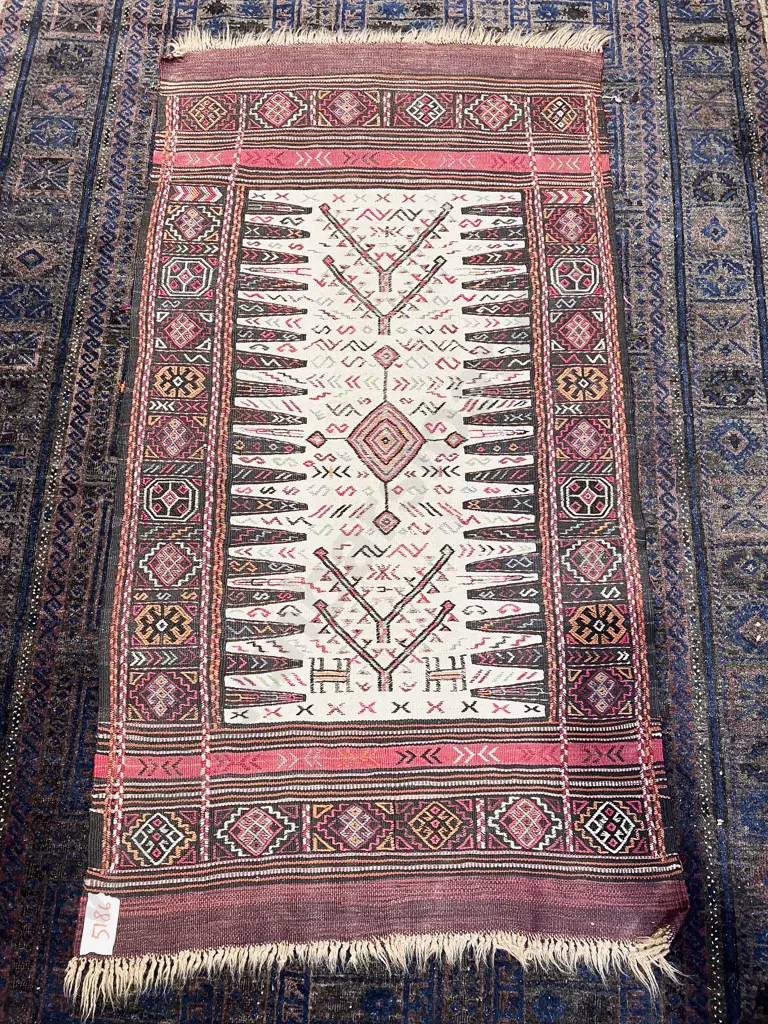 Persian Floor Rug Image 1++