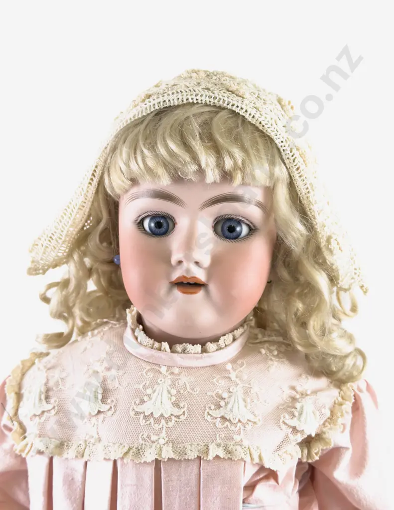 Heinrich Handwerck 109 - 133/4 Bisque Doll Image 1++
