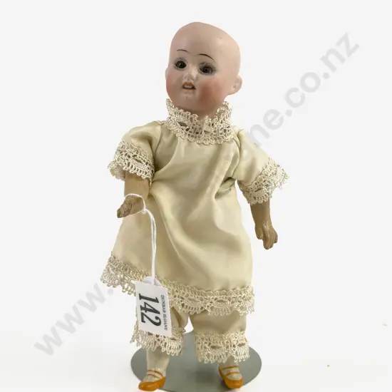 German Herman Steiner 16/0 Small Bisque Doll