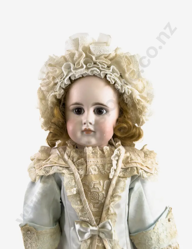 Gebrüder Kühnlenz G K 32 - 23 Bisque Doll Image 1++