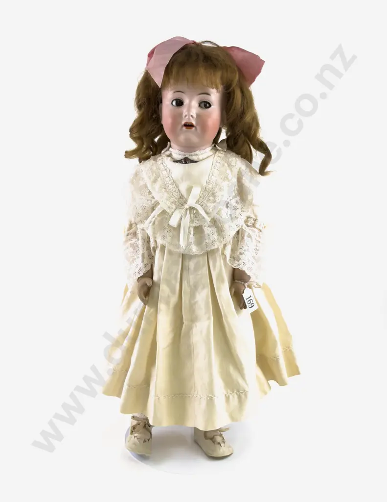 Kämmer & Reinhardt K * R Simon & Halbig 117N 'Mein neuer Liebling' Bisque Doll Image 1++